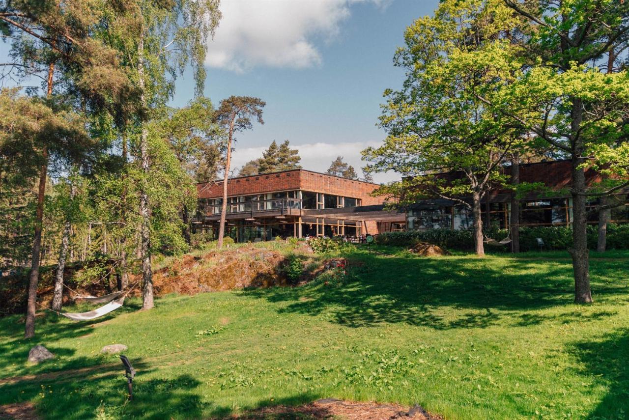 Rantapuisto 4*