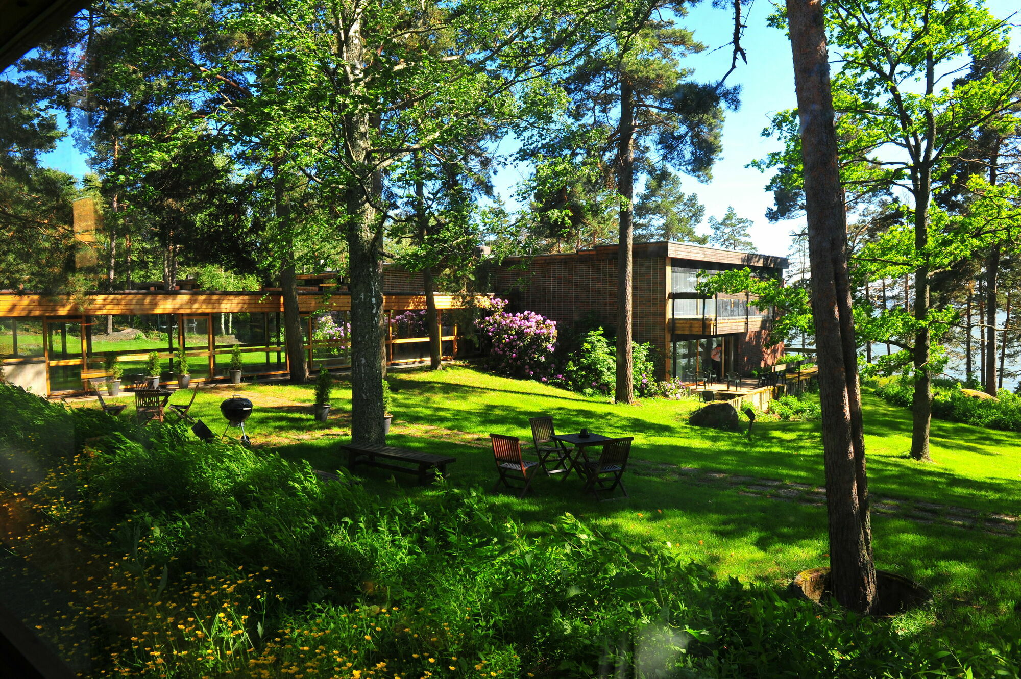 Rantapuisto 4*